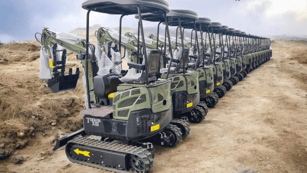 TYPHON TERROR XIII Mini Excavator – 1.3 Ton Trench Digger with Canopy, Hydraulic Thumb Clip, 13.5hp B&S Engine USA - Image 6